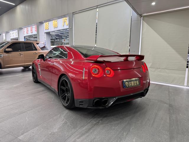 日产 日产GT-R 2015 汽车图片 #9