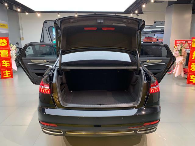 Audi A6L e-tron 2020 immagine di auto #9