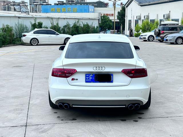 Audi RS 3 2012 #9 Audi RS 3 2012 car image #9