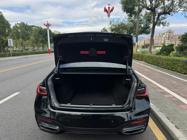 BMW 6 Series 2019 #9 BMW 6 Series 2019 car image #9