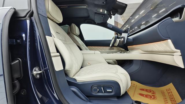 蔚来 蔚来ET9 2025 汽车图片 #9