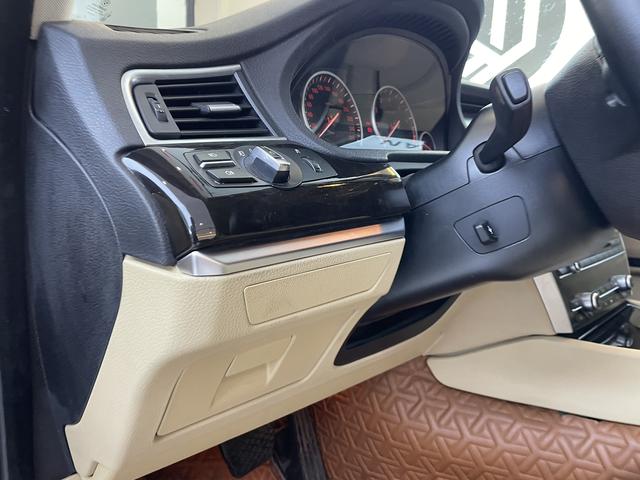 BMW 1 Series M 2013 car image #9