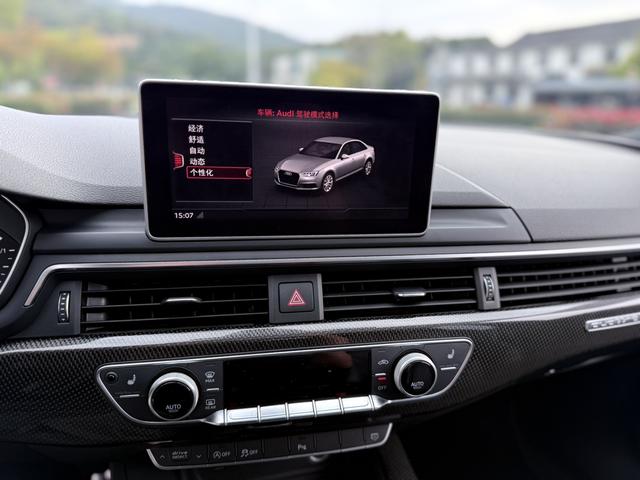 Audi S4 2019 صورة سيارة #9