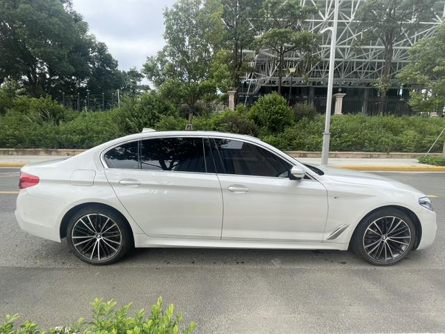 BMW M8 2020 car image #9