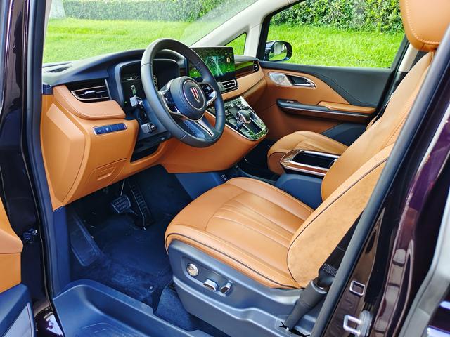 HongQi XinMingShi 2023 car image #9