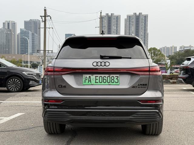 Audi Q5 e-tron 2023 immagine di auto #9