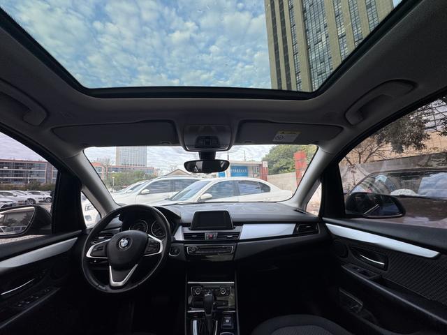 BMW M235L 2017 صورة سيارة #9