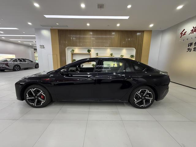 HongQi EH7 2024 car image #9