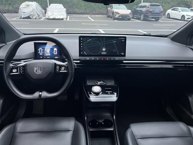 MG 4 EV 2023 car image #9