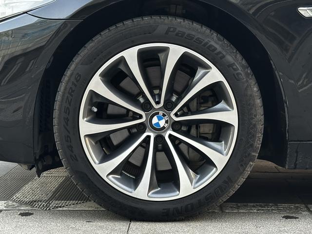 BMW i5 M60 2016 car image #9