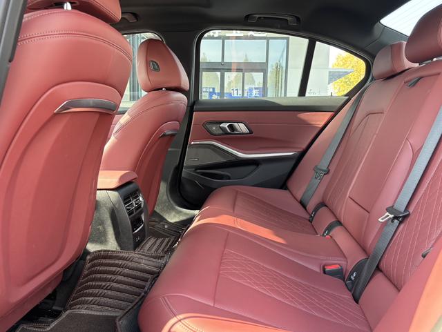 BMW M760Le 2024 #9 BMW M760Le 2024 car image #9