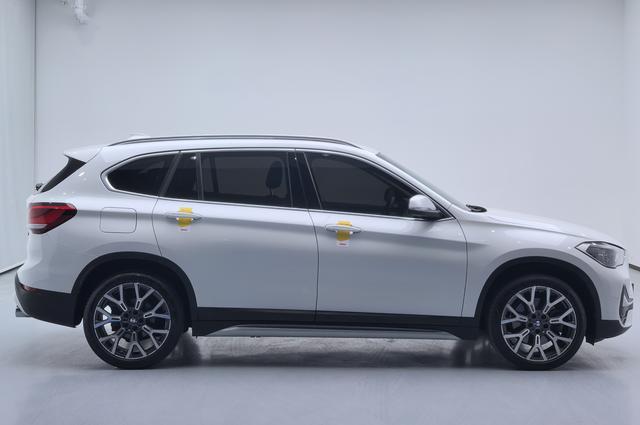 BMW M760Le 2021 #9 BMW M760Le 2021 car image #9