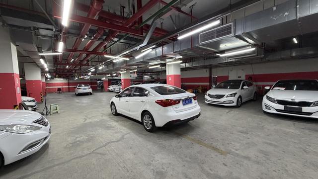 起亚 起亚K3新能源 2015 汽车图片 #9