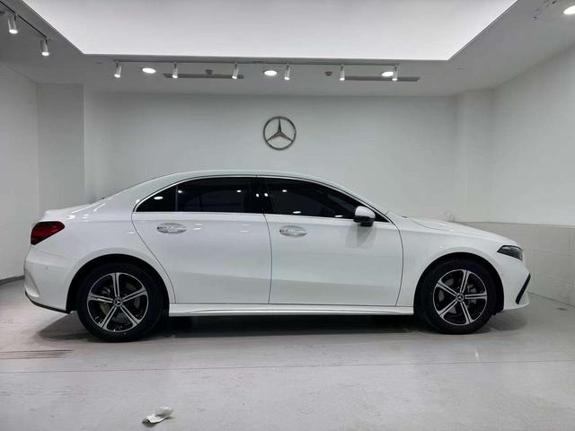 Mercedes-Benz R Class 2024 #9 Mercedes-Benz R Class 2024 car image #9