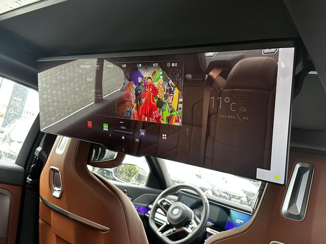 BMW i7 M70L 2024 #9 BMW i7 M70L 2024 car image #9