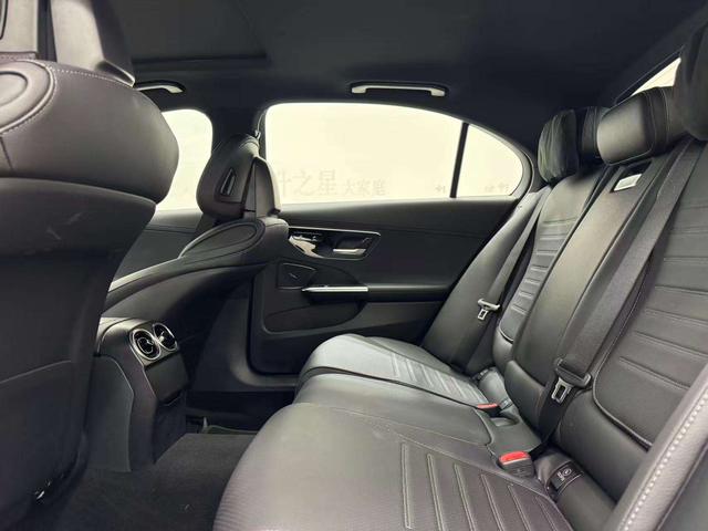 Mercedes-Benz R Class 2023 car image #9