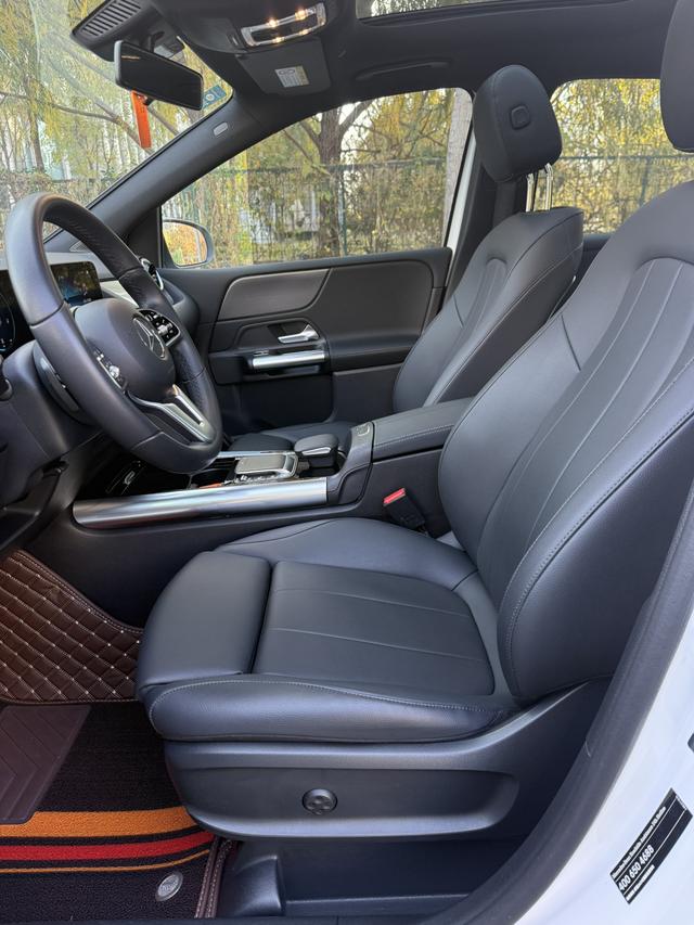 Mercedes-Benz B Class 2020 immagine di auto #9