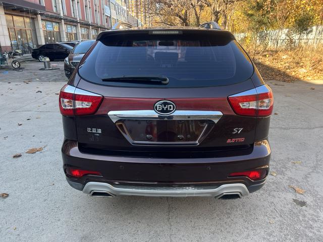 BYD S7 2015 car image #9