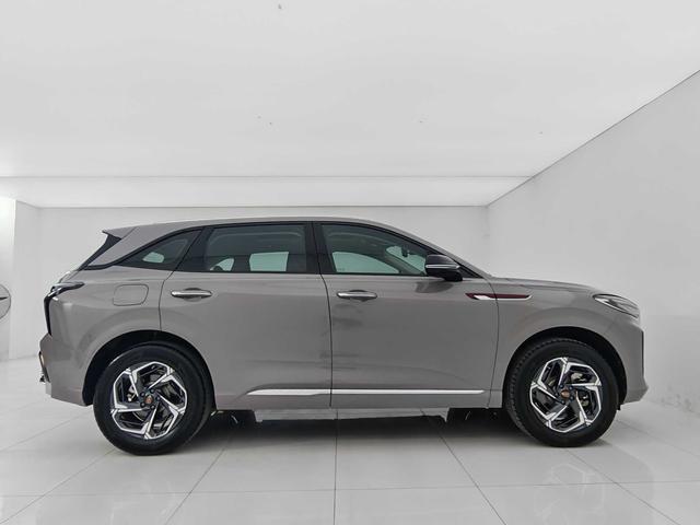 HongQi HS3 2024 #9 HongQi HS3 2024 car image #9