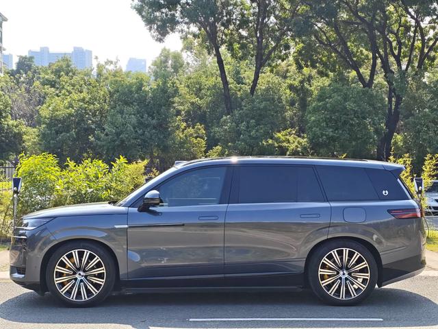 Denza N9 2025 #9 Denza N9 2025 car image #9