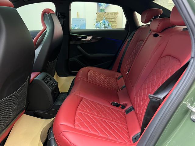 Audi S4 2023 car image #9