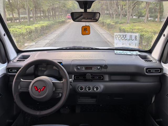 五菱汽车 五菱之光新能源 2025 汽车图片 #9