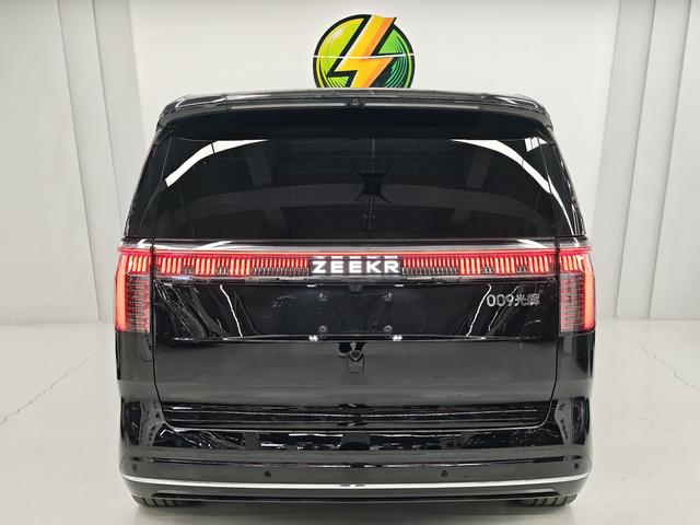 极氪 极氪009 2024 汽车图片 #9