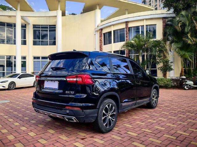 Forthing JOYEAR X5 2018 #9 Forthing JOYEAR X5 2018 car image #9