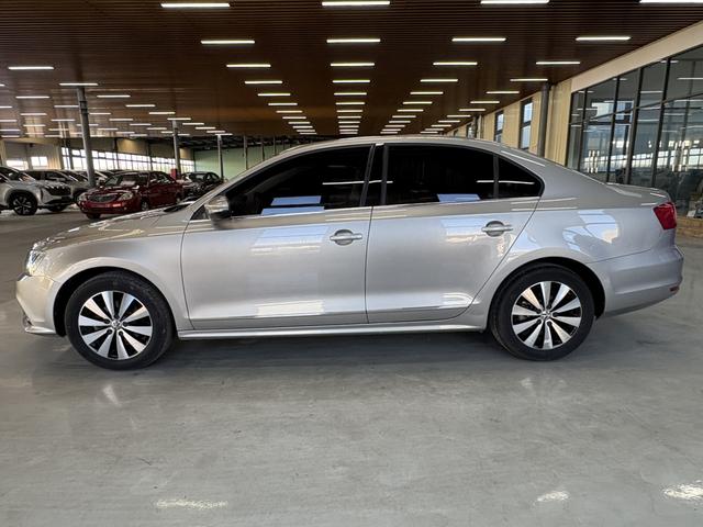 Volkswagen Sagitar 2017 immagine di auto #9