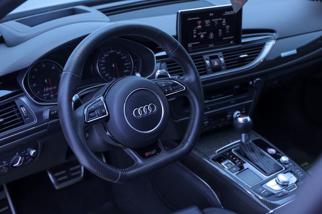 Audi RS 6 2016 صورة سيارة #9