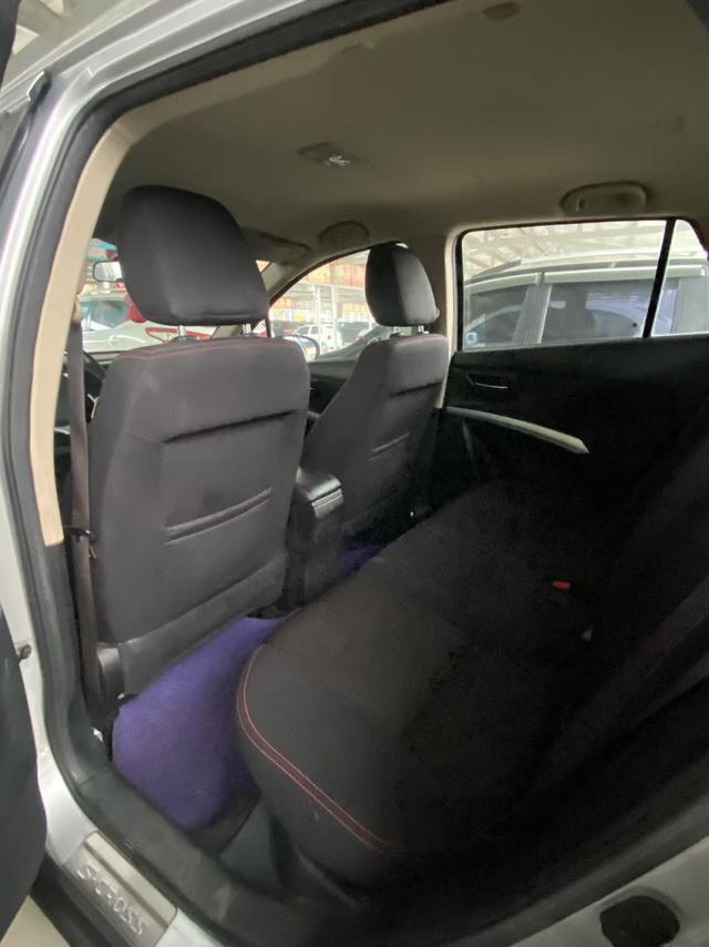 Suzuki S-Cross 2015 صورة سيارة #9