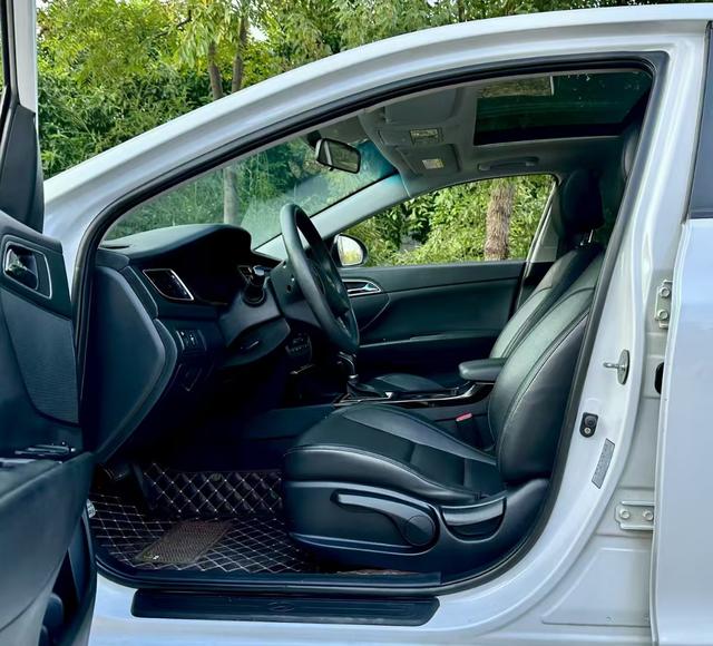 Hyundai Mistra 2016 #9 Hyundai Mistra 2016 car image #9