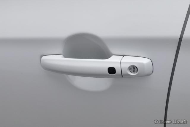 Suzuki SX4 S-CROSS 2018 image de voiture #9