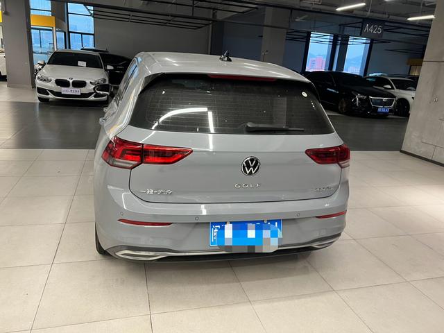 Volkswagen Golf 2021 car image #9