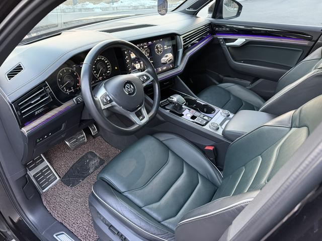Volkswagen Touareg 2018 car image #9