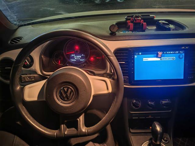 Volkswagen Beetle 2016 car image #9