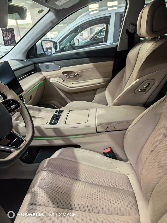 Jetour 2025 car image #9