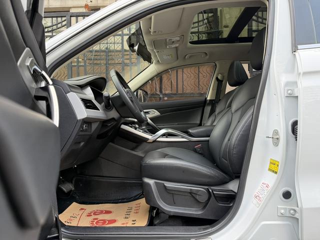 GEELY Boyue 2017 car image #9