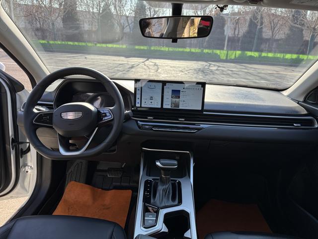 GEELY Emgrand 2024 car image #9