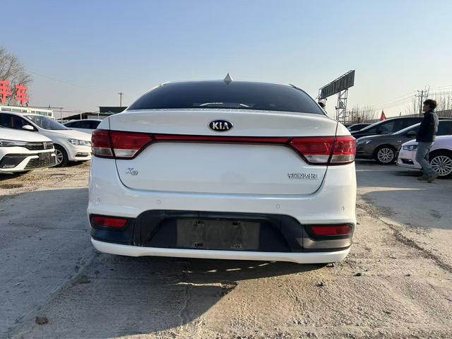 Kia K2 2018 car image #9