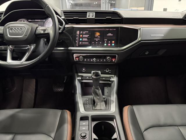 Audi Q3 2022 car image #9
