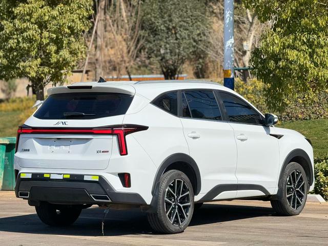 JAC X8 PLUS 2024 immagine di auto #9