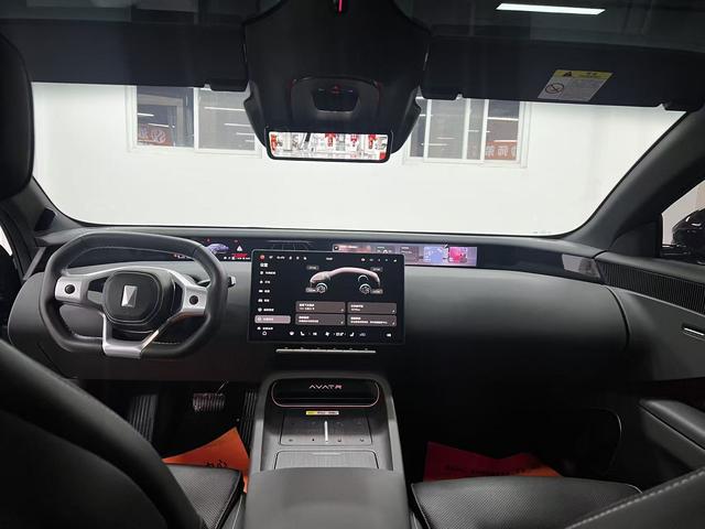 Avatr 2025 car image #9