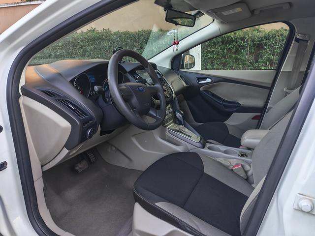 Ford Focus 2015 car image #9