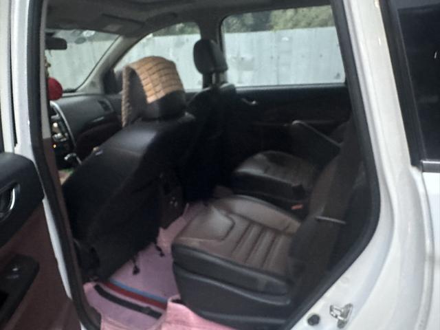 Forthing SX6 2016 car image #9