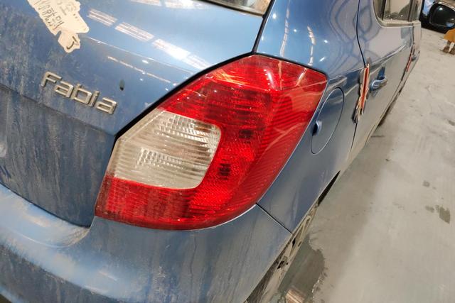 Skoda Fabia 2013 immagine di auto #9