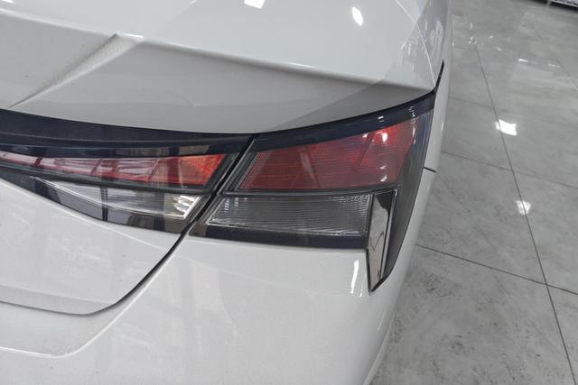 Hyundai Elantra 2025 car image #9