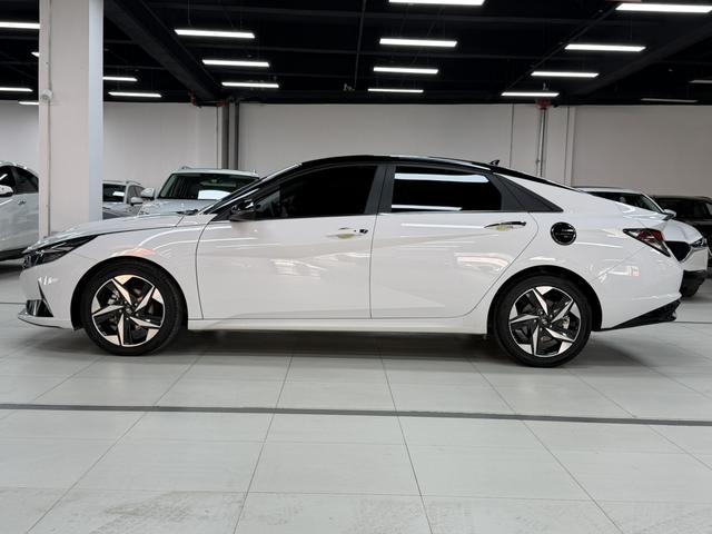 Hyundai Elantra 2023 #9 Hyundai Elantra 2023 car image #9
