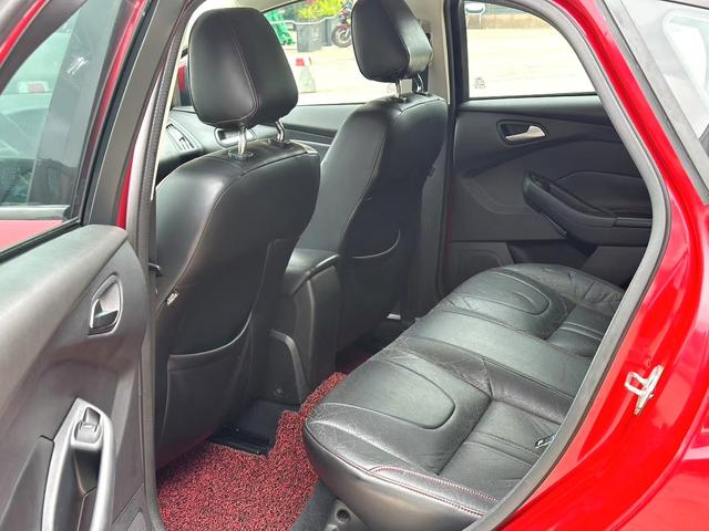 Ford Focus 2013 image de voiture #9