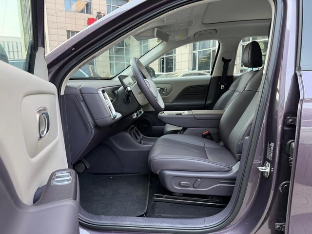 零跑汽车 零跑B10 2025 汽车图片 #9